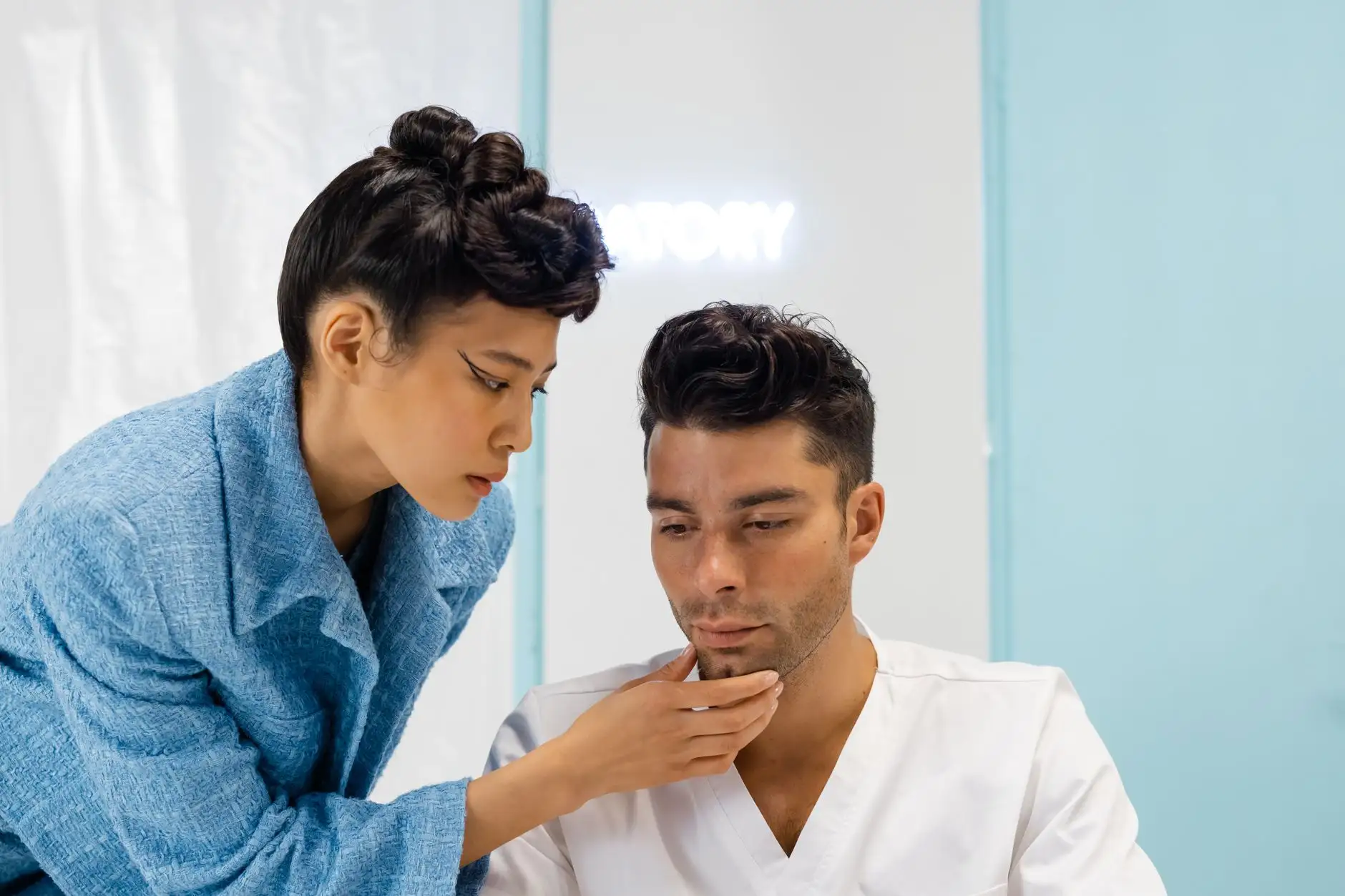 智能化设备电子元器件与电路板在产线升级中的应用解析